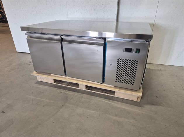 Grillkylbänk 120cm med 2 dörrar